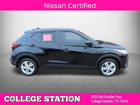 Certified 2025 Nissan Kicks Play S FWD image 2