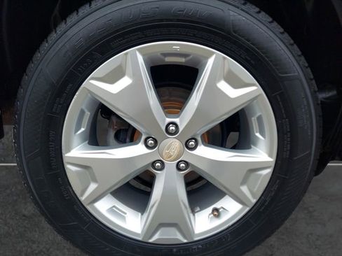Used 2015 Subaru Forester 2.5i Premium w/ Popular Package #2 AWD/4WD image 9