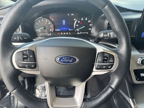 Used 2022 Ford Explorer XLT w/ Equipment Group 202A image 13
