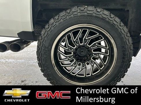 Used 2018 Chevrolet Silverado 1500 LT w/ All Star Edition AWD/4WD image 13