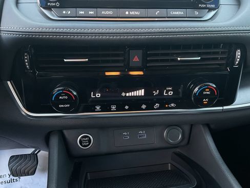 Used 2022 Nissan Rogue SV FWD image 37