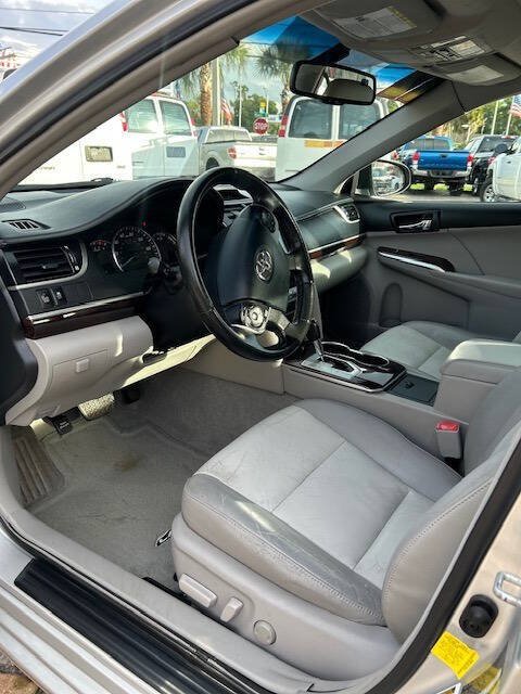 Used 2012 Toyota Camry XLE FWD image 11