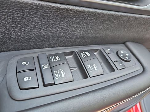 New 2026 Chrysler Pacifica Select image 22