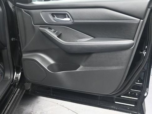 Used 2026 Nissan Rogue SL AWD/4WD image 19