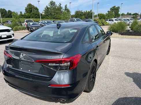 Used 2023 Honda Civic Sport image 3