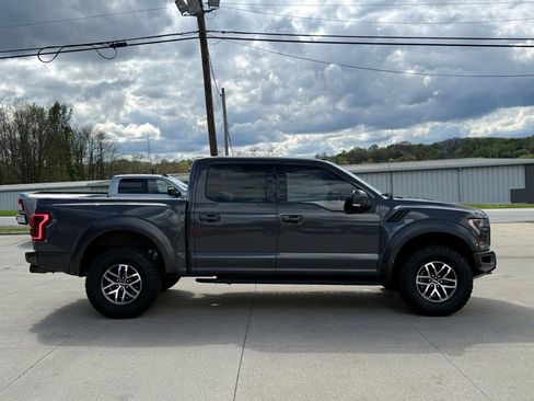 Used 2018 Ford F150 Raptor w/ Equipment Group 802A Luxury AWD/4WD image 17