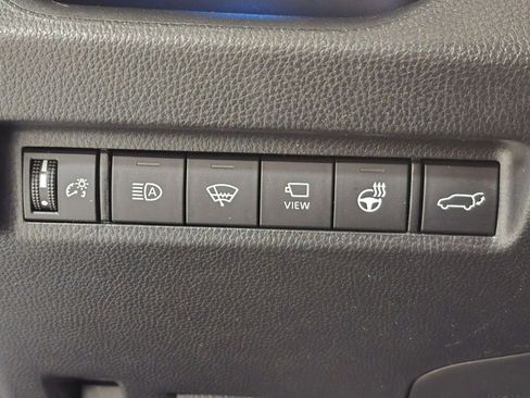 Used 2022 Toyota RAV4 XSE AWD/4WD image 16