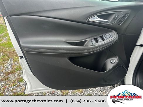 Used 2022 Buick Encore GX Essence w/ Advanced Technology Package image 11