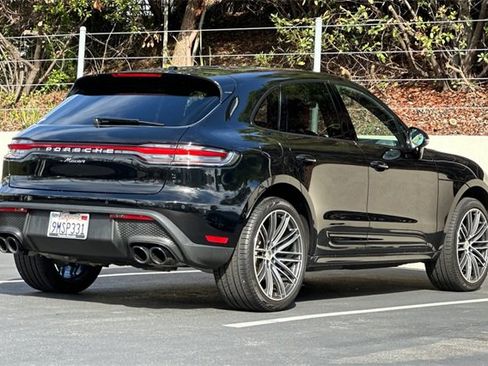 Used 2025 Porsche Macan image 5