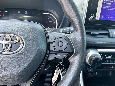Used 2024 Toyota RAV4 LE FWD image 23