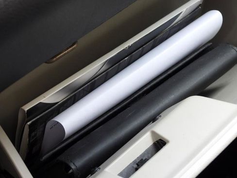 Used 2014 Chrysler Town & Country Touring-L image 45