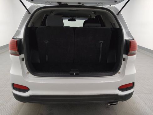Used 2020 Kia Sorento FWD V6 image 29