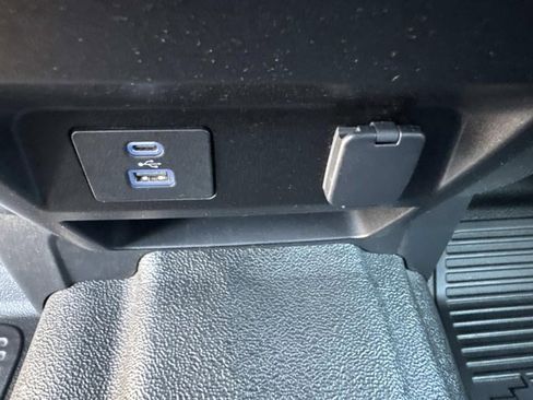 Used 2020 Ford F250 XLT w/ XLT Value Package image 29