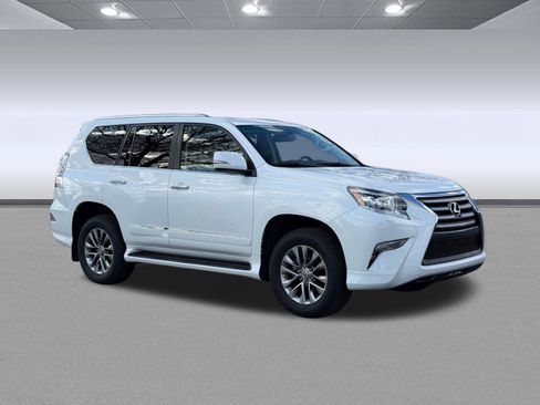 Used 2016 Lexus GX 460 Luxury w/ Preferred Accessory Package image 6
