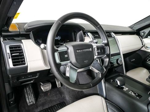 Used 2021 Land Rover Discovery S R-Dynamic AWD/4WD image 4