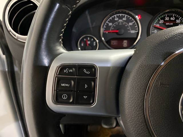Used 2015 Jeep Wrangler Unlimited Rubicon AWD/4WD image 14