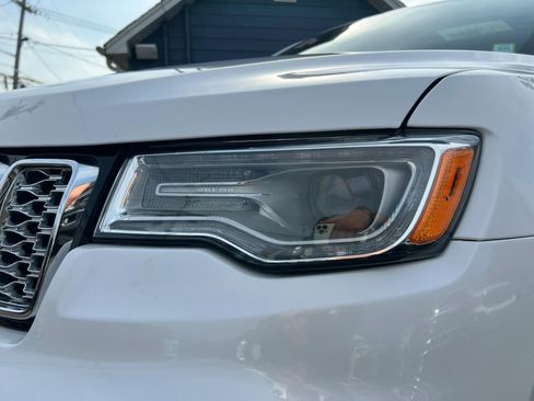 Used 2018 Jeep Grand Cherokee Overland image 41