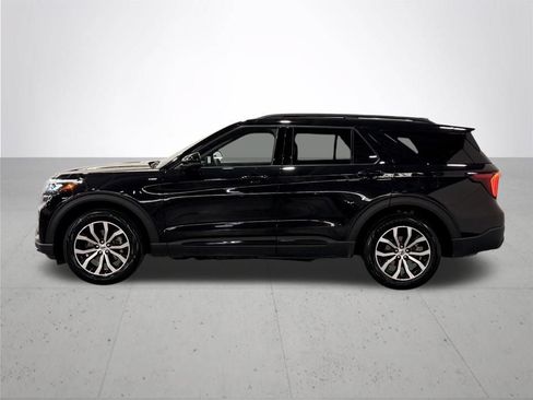 Certified 2025 Ford Explorer ST-Line AWD/4WD image 16