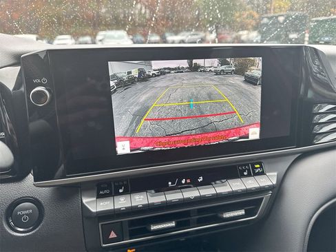 Used 2025 Toyota Camry XSE image 27