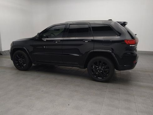 Used 2020 Jeep Grand Cherokee Altitude AWD/4WD image 3