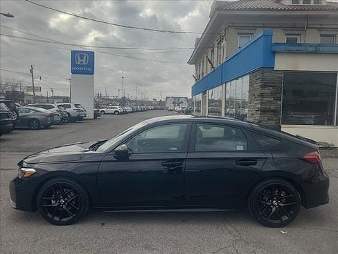 Used 2025 Honda Civic Sport image 2