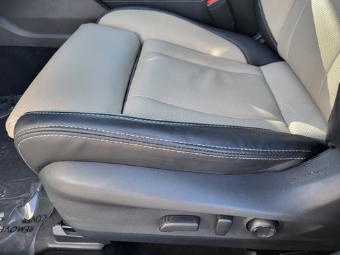 Certified 2025 Subaru Outback Limited image 23