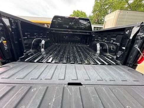 Used 2025 GMC Sierra 1500 SLT AWD/4WD image 14