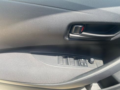 Used 2023 Toyota Corolla LE FWD image 36