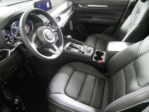 New 2025 MAZDA CX-5 AWD 2.5 S w/ Preferred Package image 4