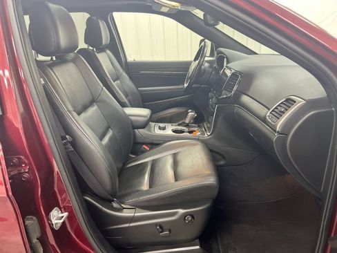 Used 2022 Jeep Grand Cherokee Limited AWD/4WD image 23