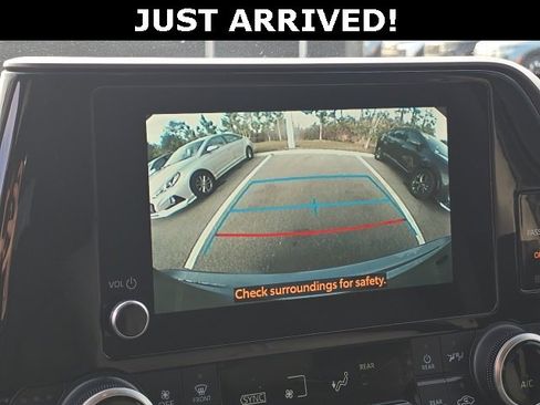 Used 2024 Toyota Highlander XLE image 25