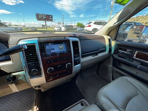 Used 2011 RAM 2500 Laramie w/ Cold Weather Group AWD/4WD image 17
