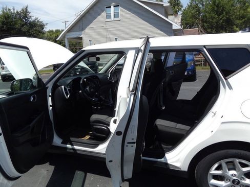 Used 2020 Kia Soul S FWD image 11