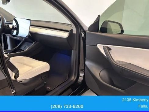 Used 2021 Tesla Model Y Long Range AWD/4WD image 41
