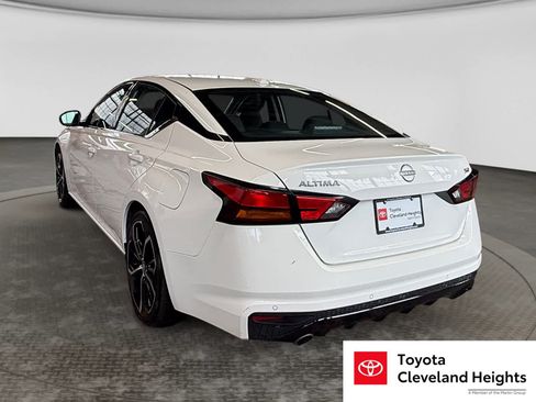 Used 2024 Nissan Altima 2.5 SR FWD image 7