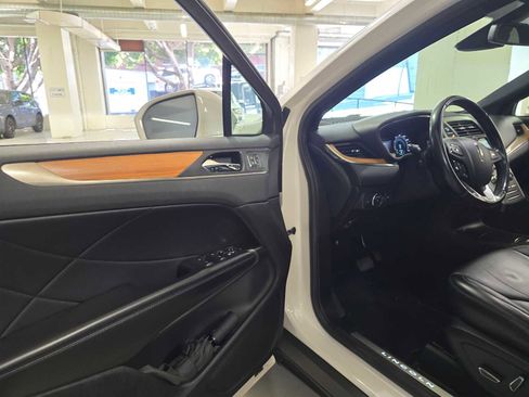 Used 2016 Lincoln MKC Reserve image 19