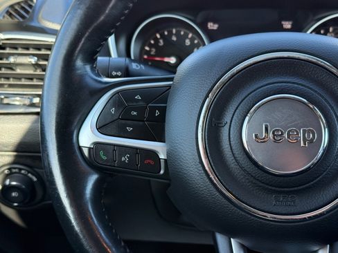 Used 2019 Jeep Compass Limited FWD image 17