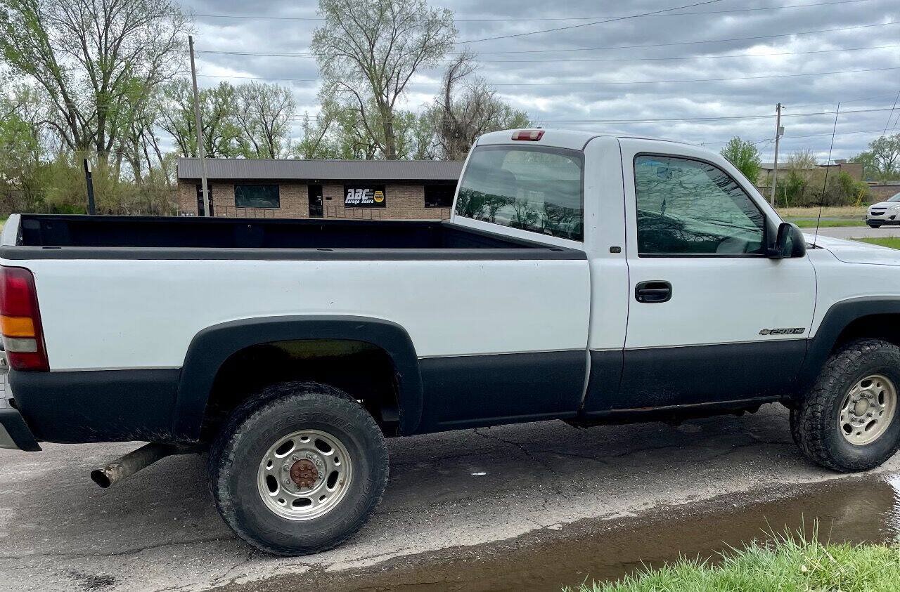 Used 2002 Chevrolet Silverado 2500 4x4 Regular Cab image 8