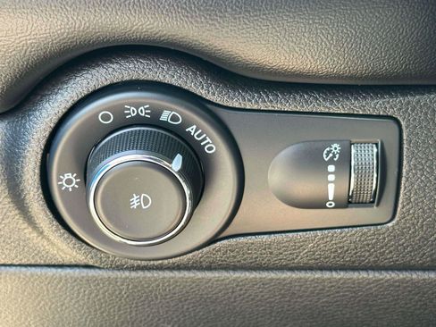 Used 2023 Dodge Durango GT AWD/4WD image 18