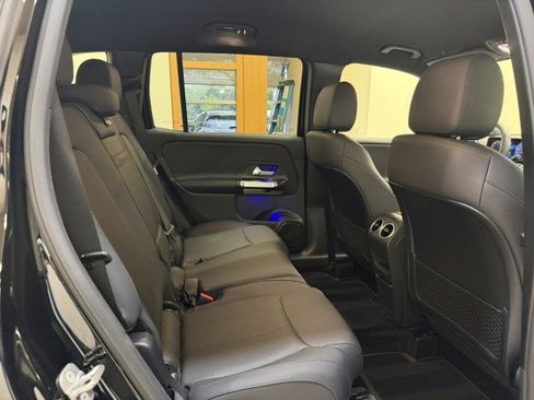 Certified 2025 Mercedes-Benz GLB 250 image 14