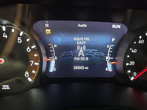 Used 2025 Jeep Compass Limited AWD/4WD image 27