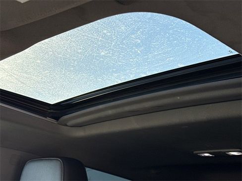 Used 2021 Chevrolet Silverado 2500 LTZ w/ LTZ Convenience Package image 14