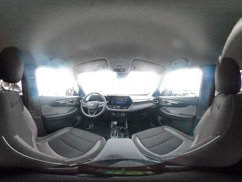 Used 2025 Chevrolet TrailBlazer LT FWD image 41
