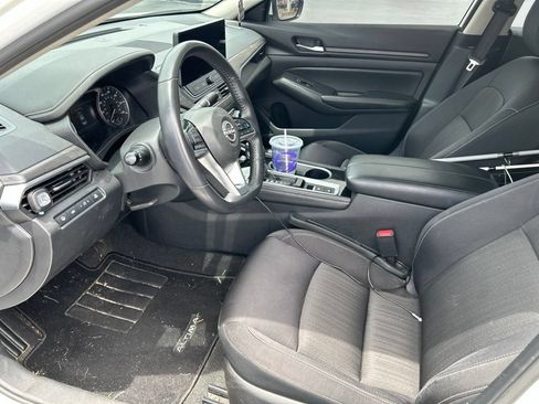 Certified 2024 Nissan Altima 2.5 SV w/ SV Premium Package FWD image 9