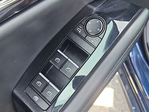 Used 2021 MAZDA MAZDA3 s image 18