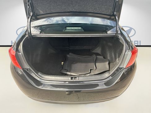 Used 2017 Toyota Corolla SE FWD image 23
