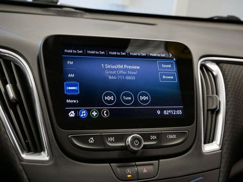 Used 2020 Chevrolet Malibu LT image 28