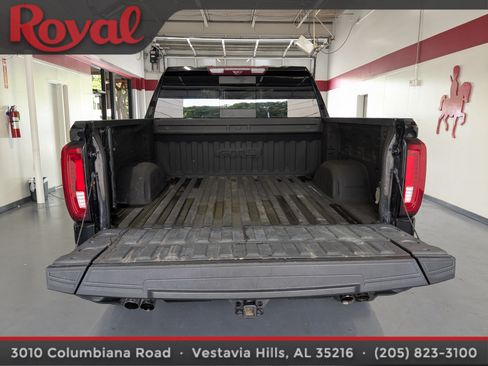 Used 2023 GMC Sierra 1500 AT4 w/ Technology Package AWD/4WD image 11