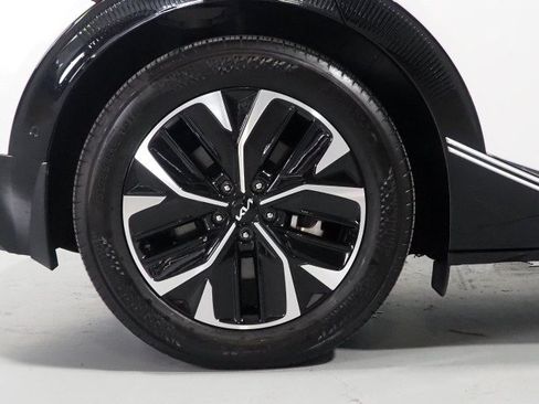 Used 2024 Kia EV6 Wind w/ Wind Technology Package AWD/4WD image 54