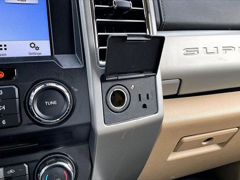 Used 2017 Ford F350 Lariat w/ Tow Technology Bundle image 15